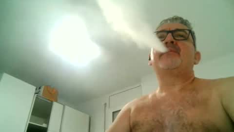 Snapshot of apixaba chatting on 09.17.25 furry bear online show from 09.17.25