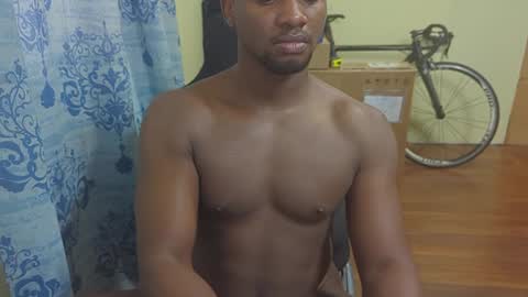 Snapshot of apollodarkmn chatting on 12.01.24 apollodarkmn online show from 12.01.24