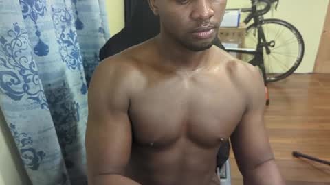 Snapshot of apollodarkmn chatting on 12.11.24 apollodarkmn online show from 12.11.24