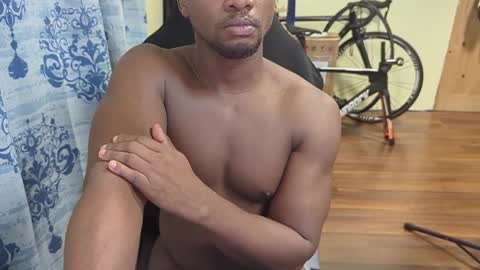 Snapshot of apollodarkmn chatting on 12.15.24 apollodarkmn online show from 12.15.24