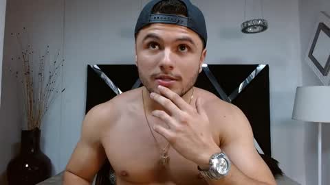 Apolo online show from 02.08.25