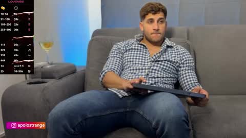 Snapshot of apolo_strange chatting on 02.20.26 apolo_strange online show from 02.20.26