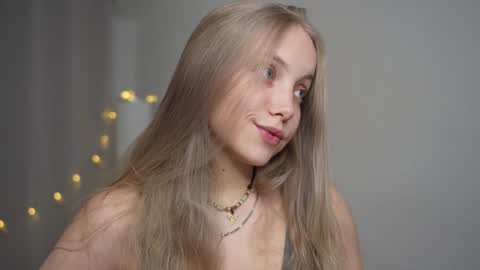  REYNA  my friend   online show from 01.11.25