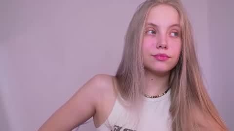  REYNA  my friend   online show from 03.06.25