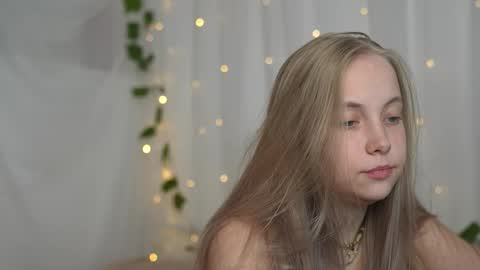  REYNA  my friend   online show from 09.21.25