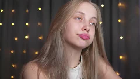  REYNA  my friend   online show from 09.26.25