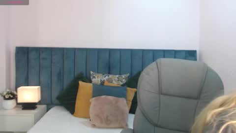 April Bunny online show from 11.15.25