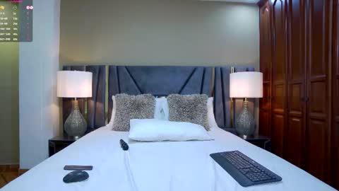  April  online show from 03.26.26