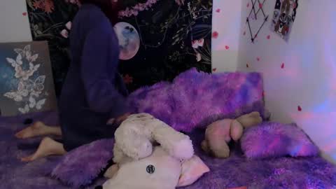 april_l6 online show from 01.22.25