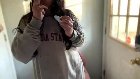 Snapshot of aprilanna chatting on 01.14.25 AnnaApril420 online show from 01.14.25