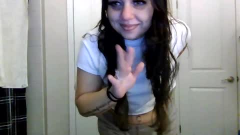 Snapshot of aprilanna chatting on 02.24.25 AnnaApril420 online show from 02.24.25