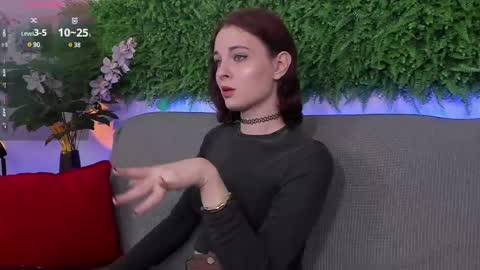 Snapshot of aprilavery chatting on 03.05.25 April online show from 03.05.25
