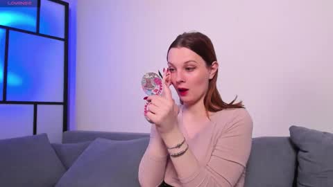 Snapshot of aprilavery chatting on 10.04.25 April online show from 10.04.25