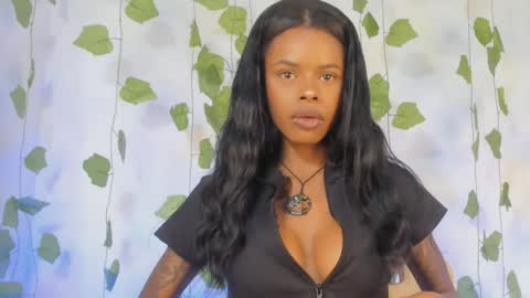 Snapshot of aprillebony chatting on 01.21.25 APRIL online show from 01.21.25