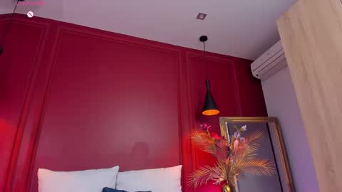 Snapshot of aprilwon chatting on 02.13.25 April online show from 02.13.25