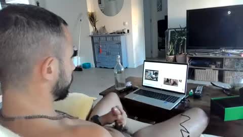 Snapshot of apupupu chatting on 07.17.26 apupupu online show from 07.17.26