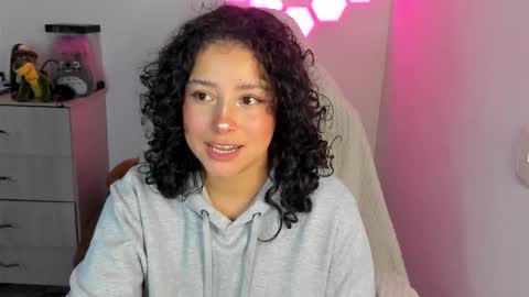 aqua emilly online show from 11.22.25