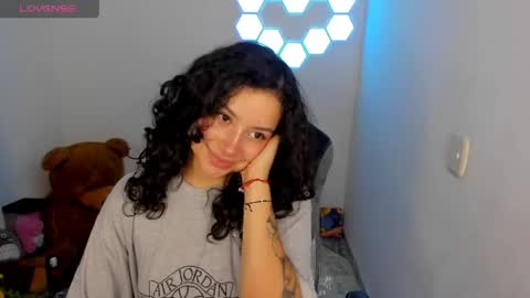 aqua emilly online show from 04.13.26