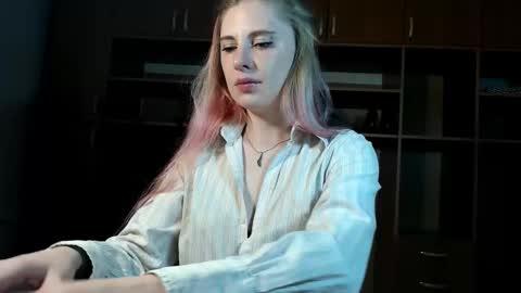 aqualen online show from 10.19.25