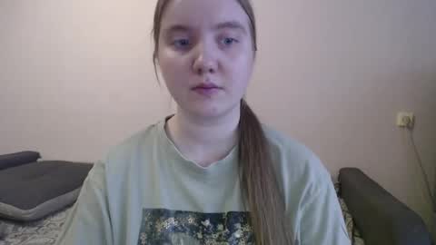 Snapshot of aquanarmin chatting on 10.05.25 Josefin online show from 10.05.25
