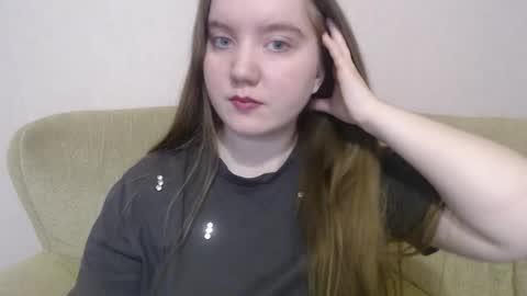 Snapshot of aquanarmin chatting on 11.14.25 Josefin online show from 11.14.25