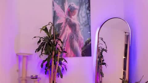 Snapshot of aquariaafairy_ chatting on 10.16.25 aquariaafairy_ online show from 10.16.25