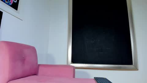 Snapshot of aquiles_elpapi chatting on 10.10.25 AquilesElpapi online show from 10.10.25