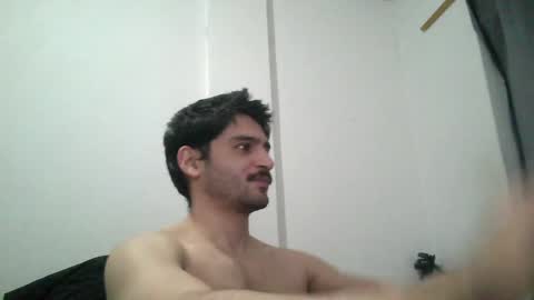 Snapshot of arab_b chatting on 04.30.26 Thiago online show from 04.30.26