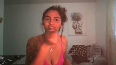 Snapshot of arabianprincess37 chatting on 09.29.25 arabianprincess37 online show from 09.29.25