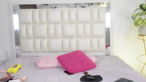   online show from 03.05.25