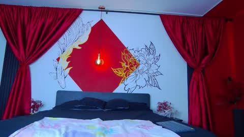 Snapshot of aranza_ross chatting on 12.16.25 Aranza online show from 12.16.25