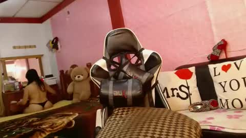 Snapshot of aranza_sexy chatting on 12.30.24 Aranza online show from 12.30.24