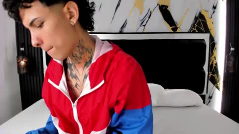 Snapshot of arceluuz chatting on 01.30.25 Arceluz online show from 01.30.25