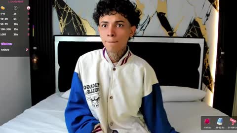 Snapshot of arceluuz chatting on 02.23.25 Arceluz online show from 02.23.25