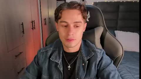Snapshot of archiekingss chatting on 07.12.26 Archie online show from 07.12.26
