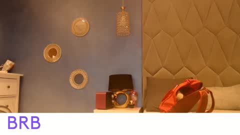 aretialisya online show from 01.04.25