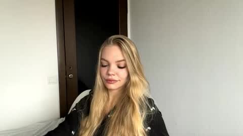 Amelia online show from 11.06.25