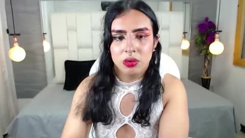 Snapshot of aria07_ chatting on 02.28.25 Ari online show from 02.28.25