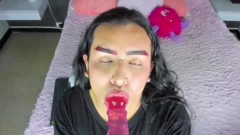 Snapshot of aria07_ chatting on 03.04.25 Ari online show from 03.04.25