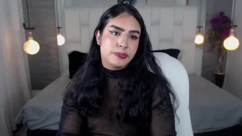 Snapshot of aria07_ chatting on 03.07.25 Ari online show from 03.07.25