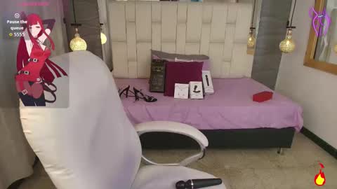 Snapshot of aria07_ chatting on 10.02.25 Ari online show from 10.02.25