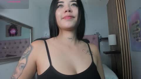 Snapshot of aria__monroe chatting on 03.12.26 aria__monroe online show from 03.12.26