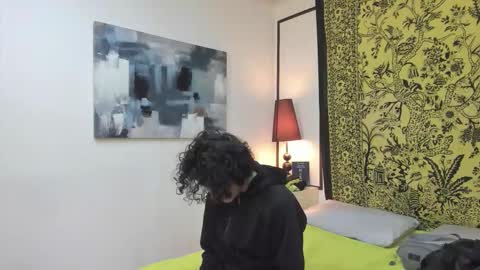 aria y orien  online show from 10.28.25