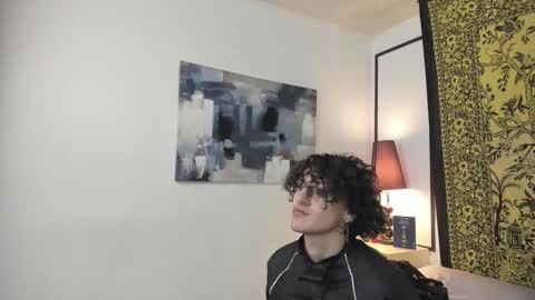 aria y orien  online show from 11.12.25