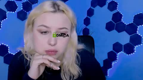 aria_blaze_ online show from 04.01.26