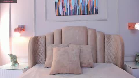 Snapshot of aria_greco chatting on 12.12.24 Aria  online show from 12.12.24