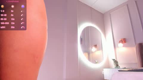 Snapshot of aria_greco chatting on 12.14.24 Aria  online show from 12.14.24