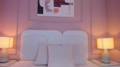 Aria  online show from 12.21.25