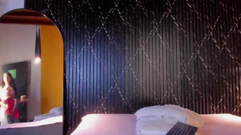 Aria Millers  online show from 10.30.25