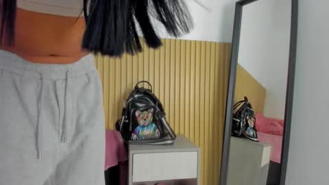 Aria Millers  online show from 02.22.26